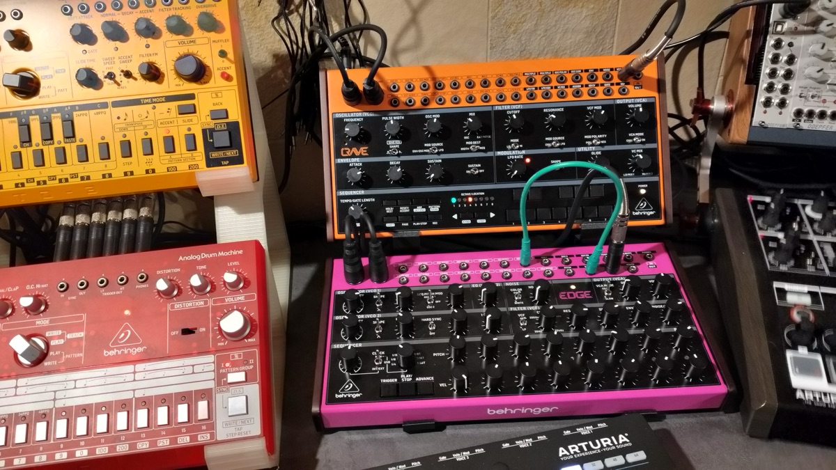 Behringer 121 Dual VCF